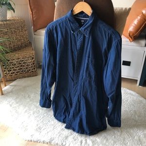 Uniqlo shirt XL